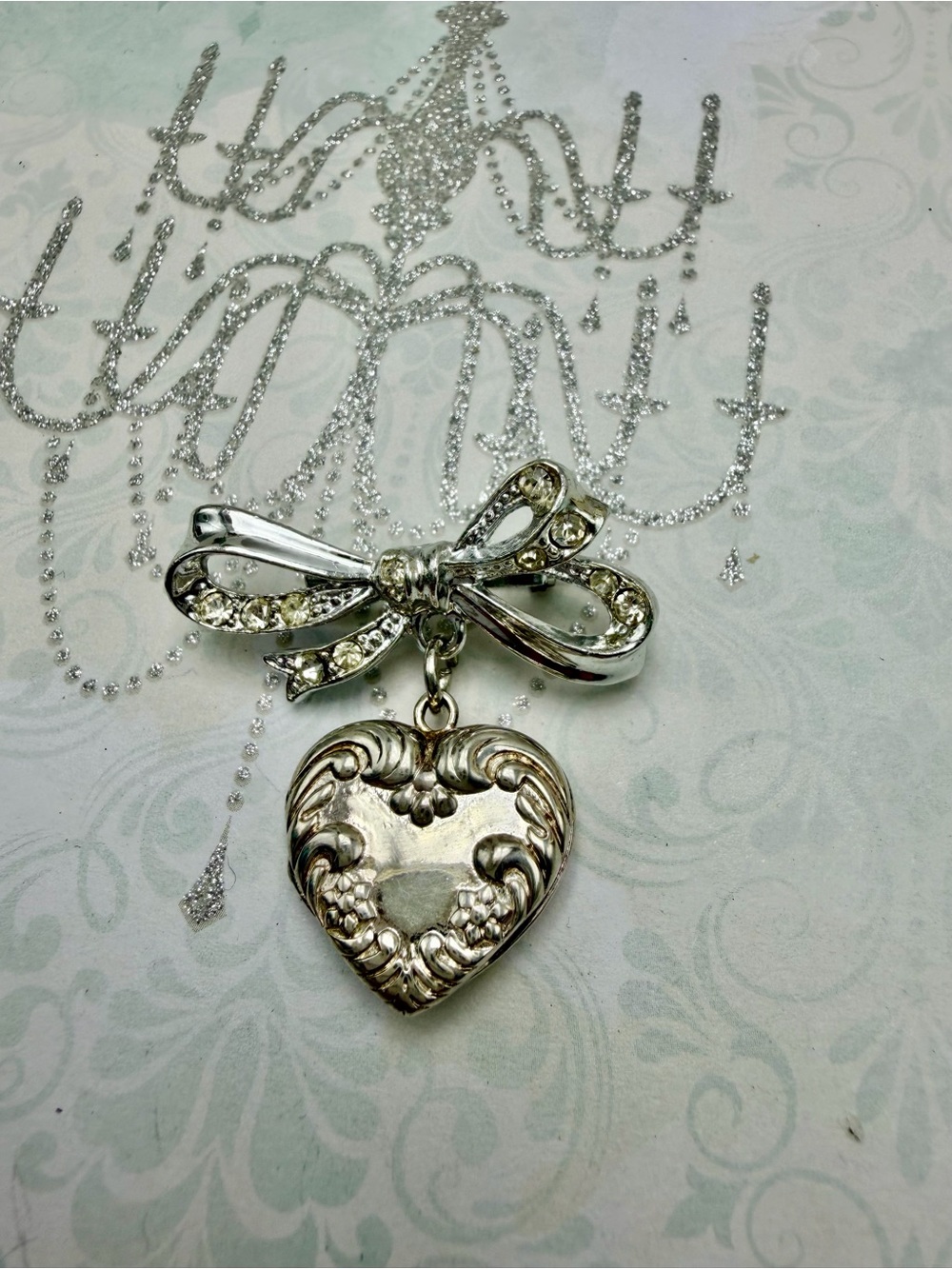 Vintage Silver Bow and Heart Locket brooch #cz773